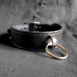 Collier noir et anneau argenté / Bdsm black leather collar
