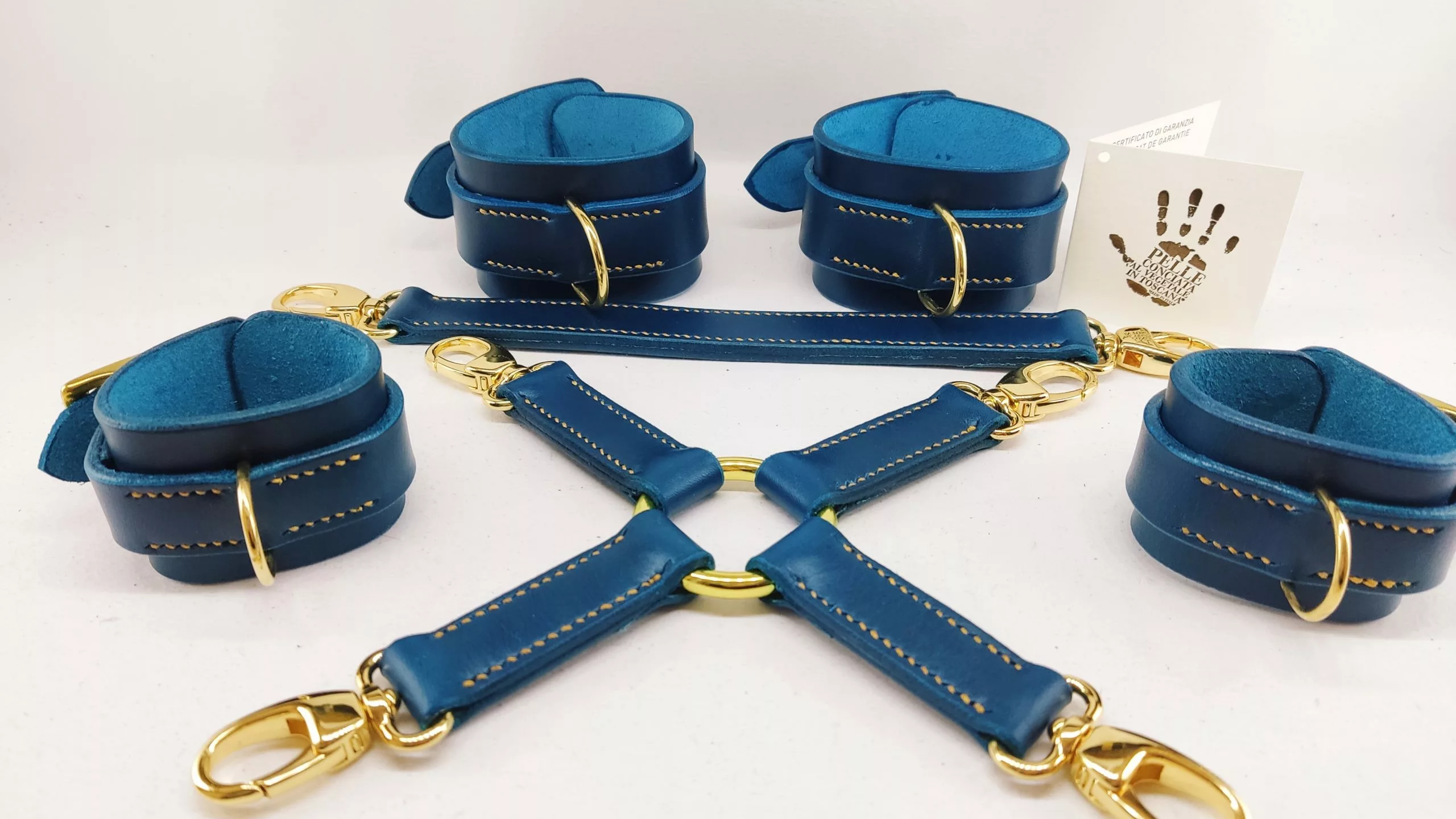 Ensemble Bdsm en cuir bleu / Bdsm cuffs set