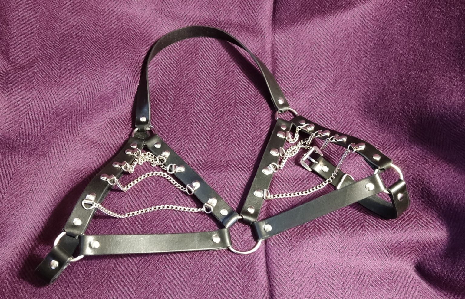 Harnais De Poitrine Femme En Cuir PU - Style Punk Gothique - Réglable - Avec Menottes - Cadeau Couple