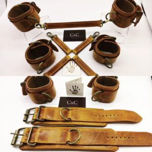 Heavy duty Bdsm leather cuffs set / Ensemble liens Bdsm "Heavy duty"